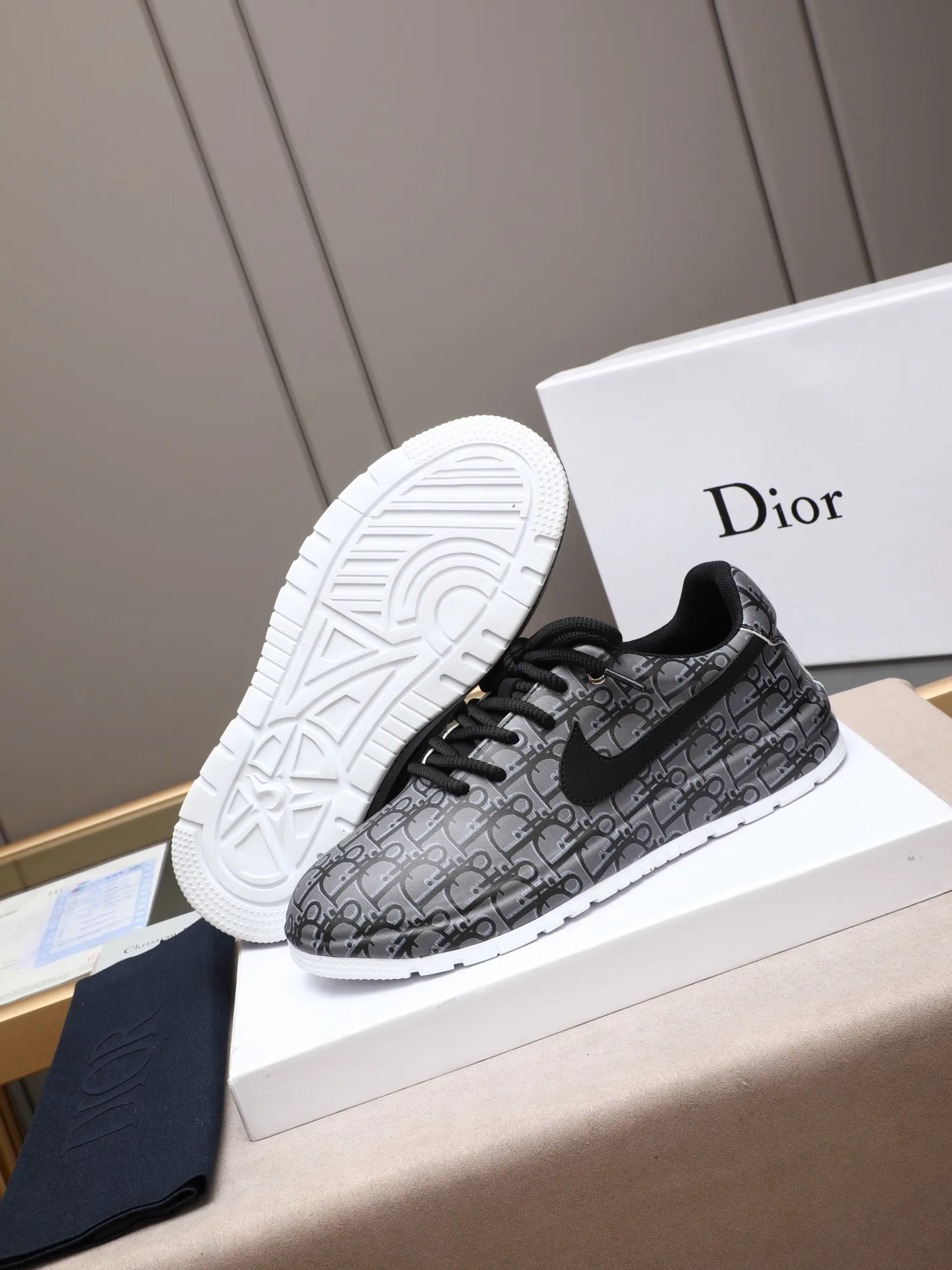 🔥🔥🔥Men's shoes💰560 [Leather bag sole craftsmanship] Dior European station men's shoes new internet celebrity 🔥🔥🔥 popular dad genuine leather bag sole inner layer high men's shoes, made of first-layer cowhide ➕Imported custom materials popular breathable, comfortable and soft leather sports shoes, breathable mesh lining, leather insole, size 38-44 (45 46 custom-made)